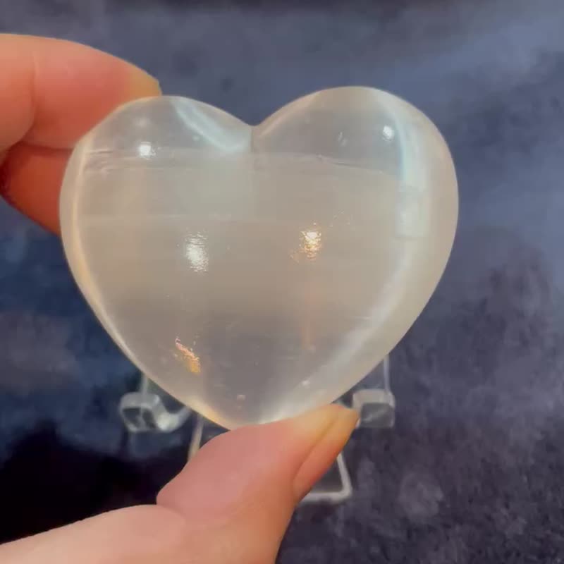 【愛心石膏】擺件附底座 - 擺飾/家飾品 - 水晶 透明
