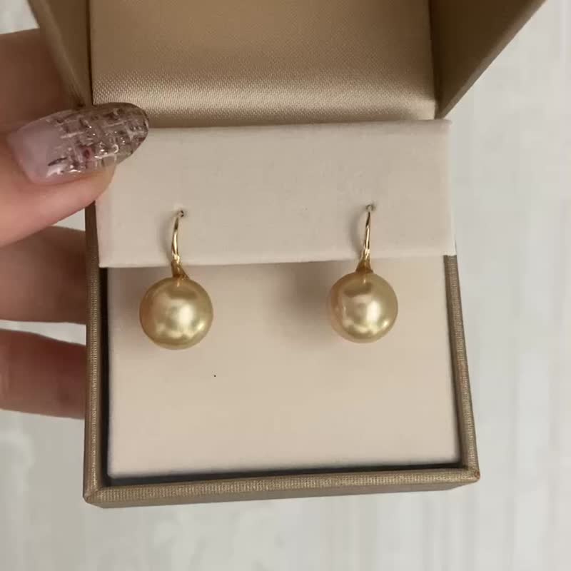 South Seas Gold Beads 10-11mm High-legged Slip Ear Nails Japanese Ear Nails Recommended Japanese 18K Gold Elegant Hundred Towers South Seas Gold Beads Lover's Festival - ต่างหู - ไข่มุก สีทอง