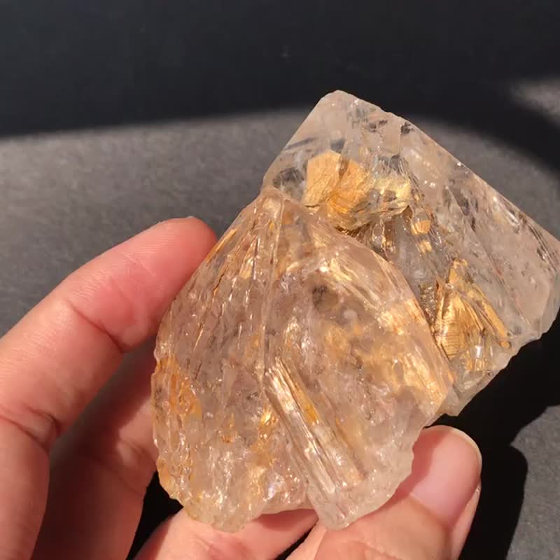 Large Himalayan Pakistani Yellow Mud Skeleton Yellow Mud Backbone Window Shining Diamond Crystal - ของวางตกแต่ง - คริสตัล สีทอง