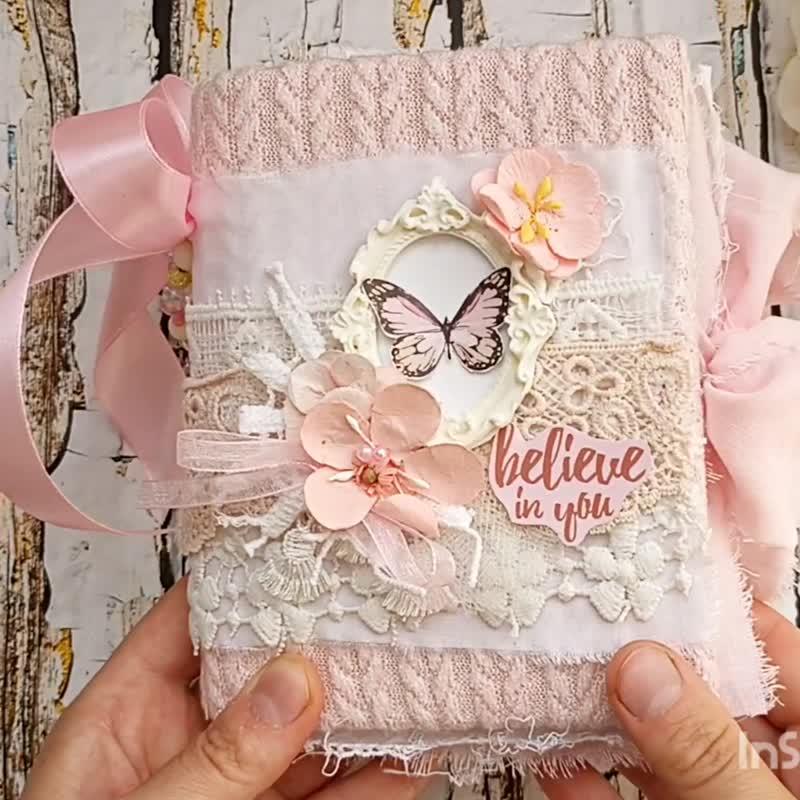 Floral rose junk journal handmade blank Lace flowers Woman butterfly notebook - สมุดบันทึก/สมุดปฏิทิน - กระดาษ สึชมพู