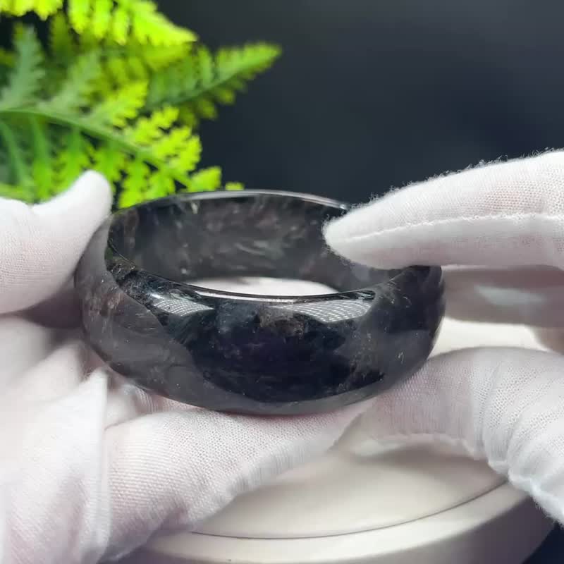 精品 石榴石藍閃石共生手鐲 60MM 玉化爆晶煙花紋 自信保護平和 - 手鍊/手環 - 水晶 