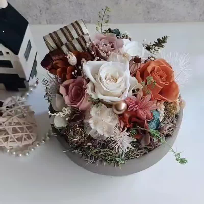 摩卡聖代 永生盆花.桌花 祝賀花禮 生日.開幕.情人節.母親節.畢業 - 乾燥花/永生花 - 植物．花 