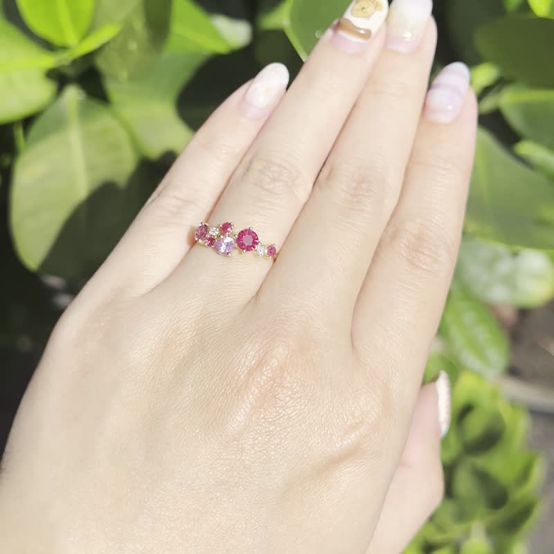 [Rose Secret] 18K natural ruby ​​x pink sapphire group setting ring - แหวนทั่วไป - เครื่องประดับ สีแดง