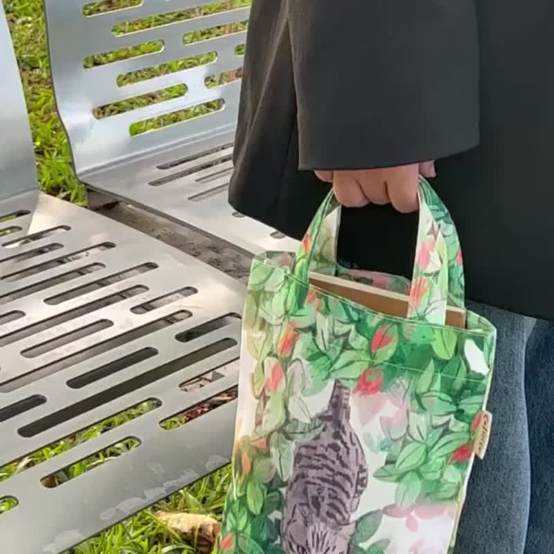 Lunch bag with  cat forest - 手提包/手提袋 - 棉．麻 綠色