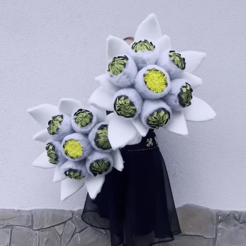 Edelweiss. Giant Artificial Flowers. Wedding Unique Decor. Big White Edelweiss - Other - Other Materials 