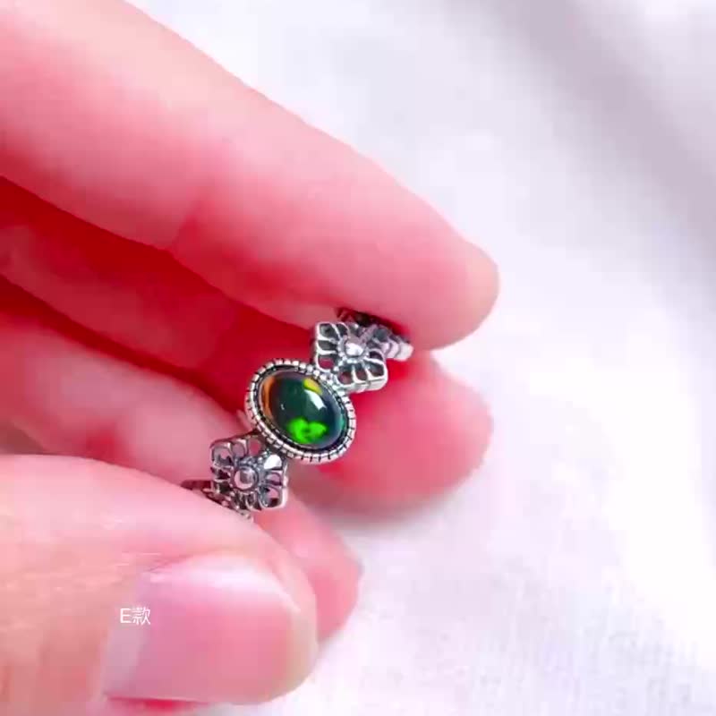 蕾絲織紗黑歐泊戒指 / 綠藍色系火彩蛋白石 / 925純銀 / Opal - 戒指 - 寶石 綠色