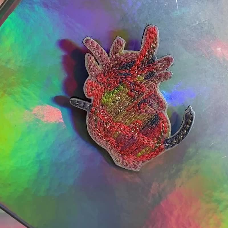 【器官系列】美麗心臟刺繡別針 - 徽章/別針 - 繡線 粉紅色