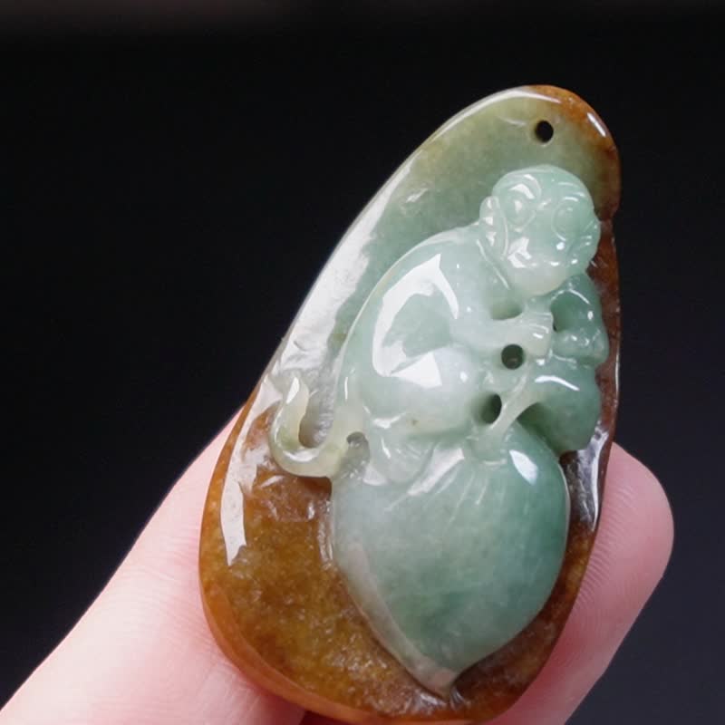 三彩翡翠 巧彫 猿と桃 | 天然ミャンマー産翡翠A貨 | ギフト - ショップ
