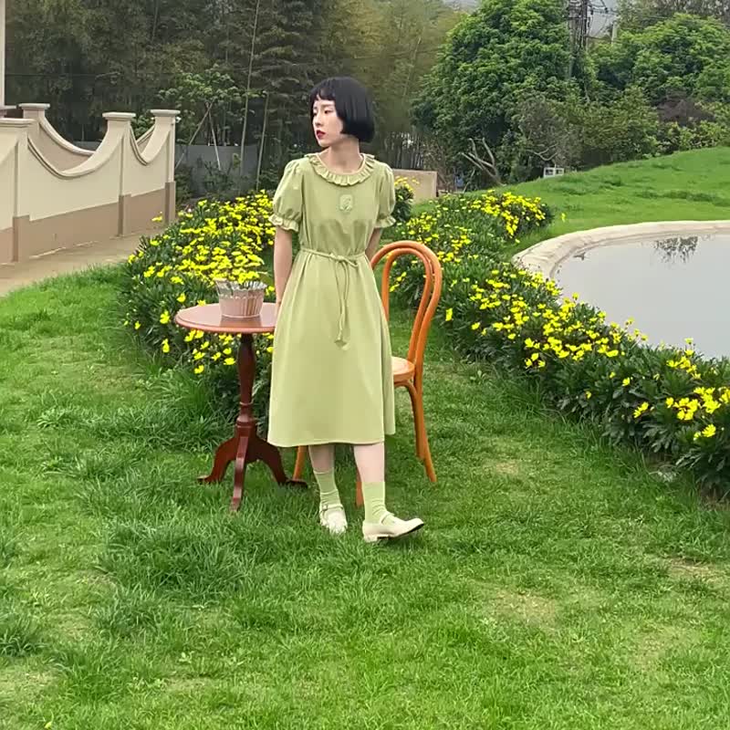 草綠色 日系少女木耳花邊鬱金香軟fufu短洋裝 立體浮雕裝飾連身裙 - 洋裝/連身裙 - 棉．麻 綠色