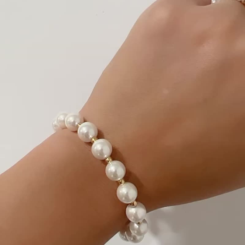 【New Product】Queen Elegant Me Pearl Bracelet - สร้อยข้อมือ - ไข่มุก สีทอง