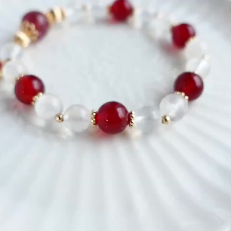 Christmas series/red agate, strawberry crystal, moonstone 14k gold-packed accessories - Bracelets - Crystal Multicolor