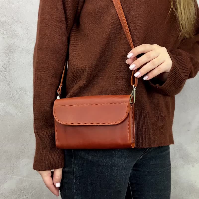 Leather Brown Mini Bag for Women/ Handmade Crossbody iPhone Bag/ Shoulder Wallet - กระเป๋าแมสเซนเจอร์ - หนังแท้ สีนำ้ตาล