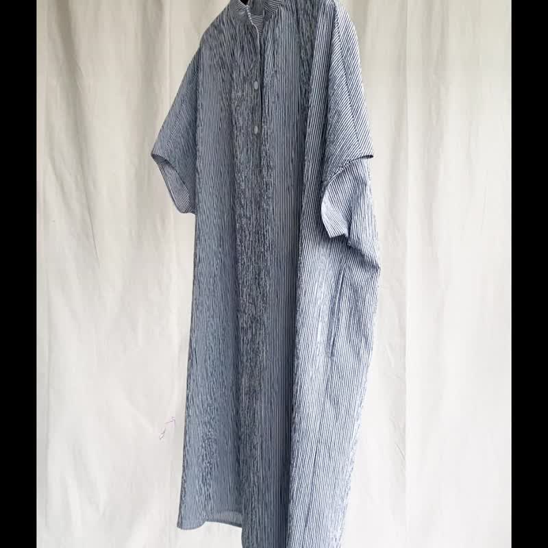 Pure cotton bubble tulle small stand-up collar raglan sleeve dress - ชุดเดรส - ผ้าฝ้าย/ผ้าลินิน สีน้ำเงิน