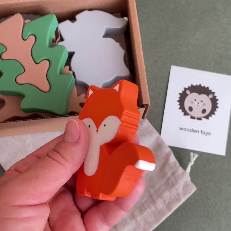 Baby birthday gift, wooden woodland animals, gift box for baby - 寶寶/兒童玩具/玩偶 - 木頭 透明