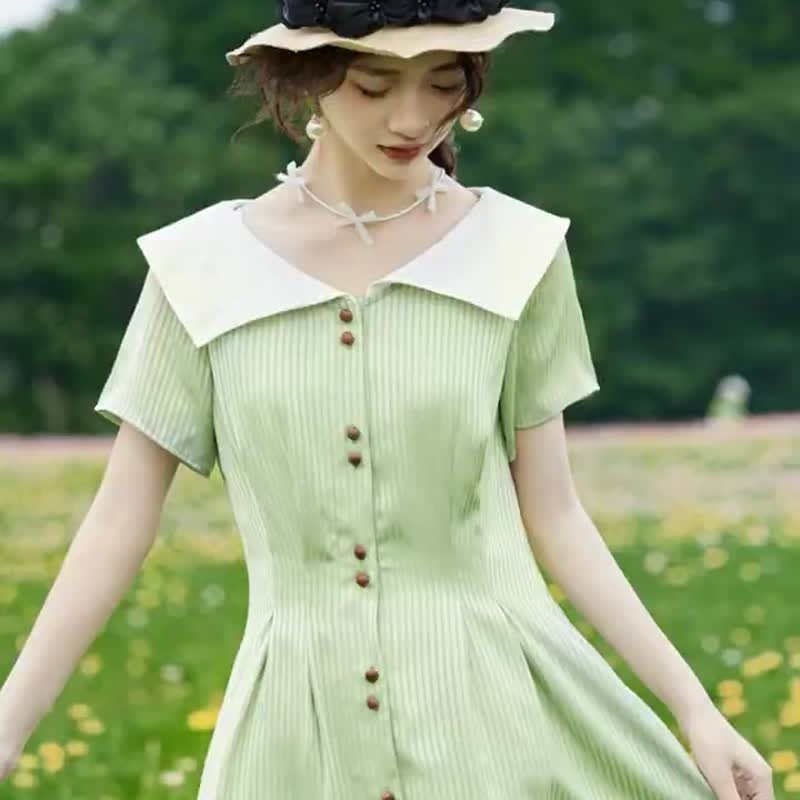 Summer green large lapel striped dress for petite pear-shaped wear chiffon satin loose slim dress - ชุดเดรส - วัสดุอื่นๆ สีเขียว