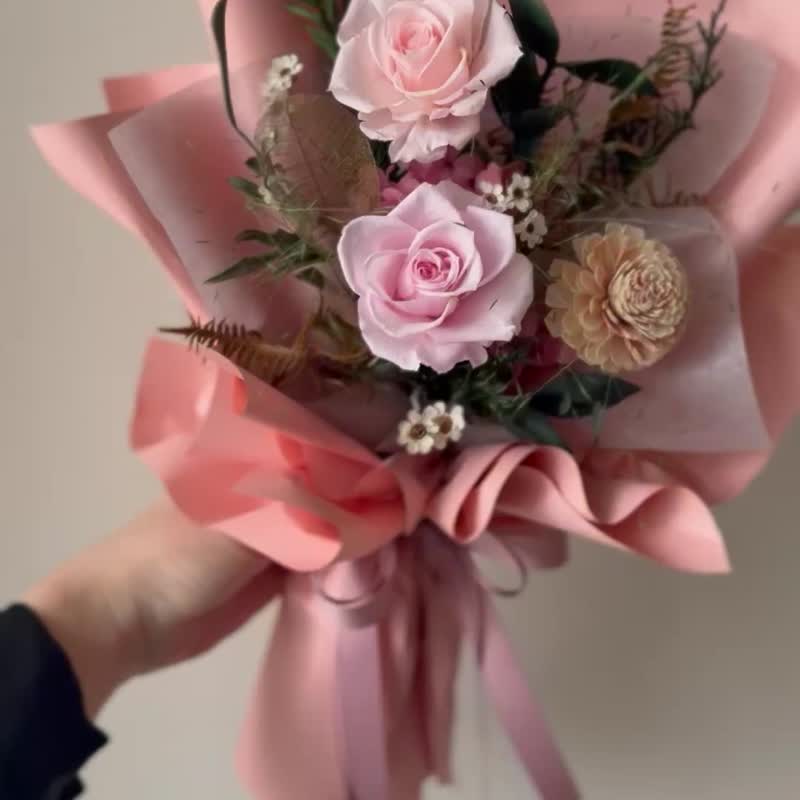 淡粉玫瑰 永生玫瑰花束 乾燥花束 畢業花束 生日花束 - 乾燥花/永生花 - 植物．花 粉紅色