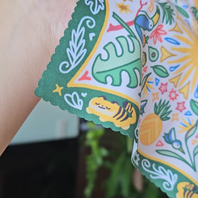 Tropical Green Screen & Glasses Cloth 20x20 cm - กล่องแว่น - เส้นใยสังเคราะห์ สีเขียว