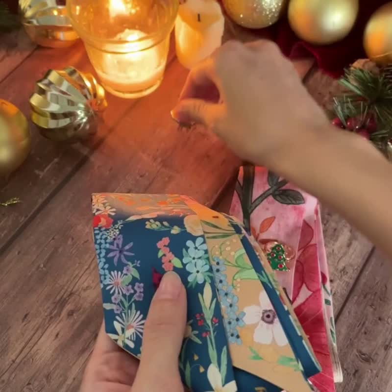 [Christmas Gift Box] Christmas Snow Deer Silk Scarf Button + Silk Scarf Tie Gift Packaging - ผ้าพันคอ - ผ้าไหม 