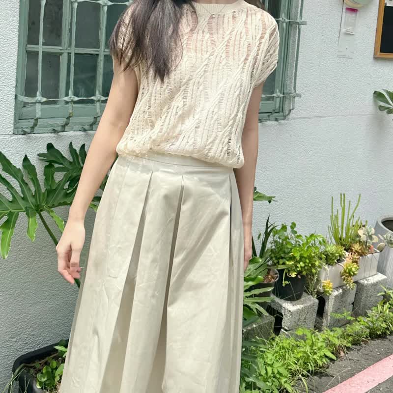 Khaki Flower Knit Top - เสื้อยืดผู้หญิง - ลินิน ขาว