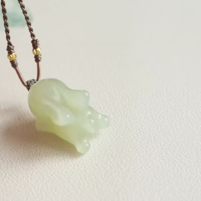 天然和田玉小萌寵生肖兔吊墜玉質細膩脂份厚純手工雕刻小兔子吊墜 - 項鍊 - 玉石 