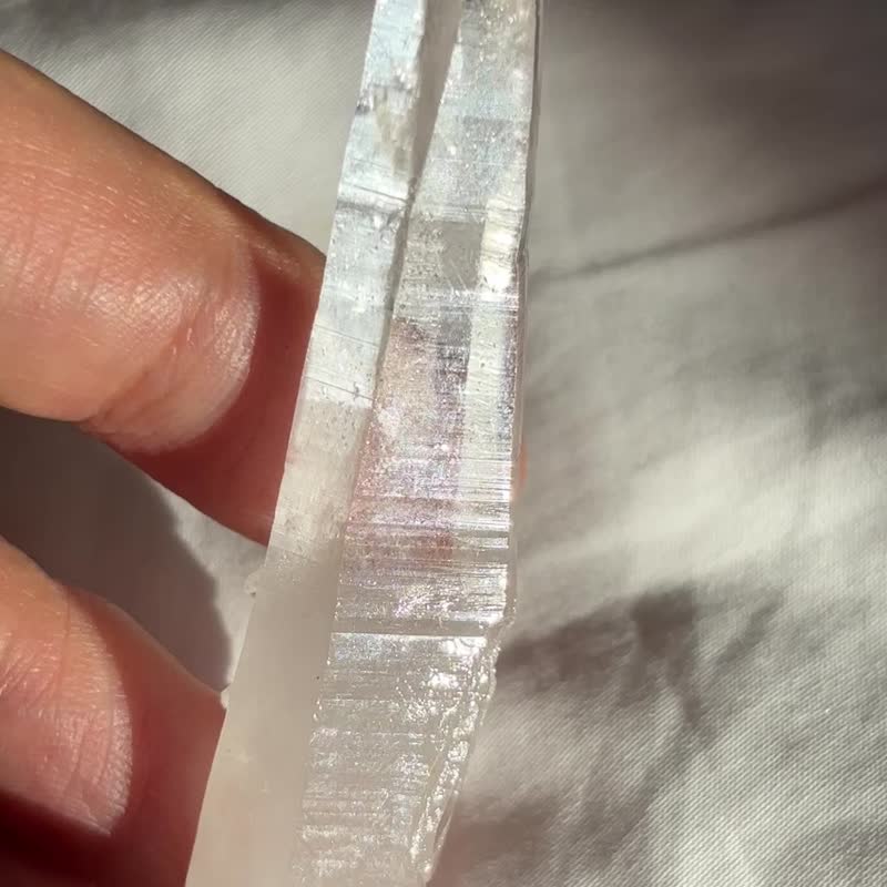 手術刀 利姆利亞 雷姆利亞白水晶簇 手握 手把玩 帶彩 水晶原礦 - 擺飾/家飾品 - 水晶 透明