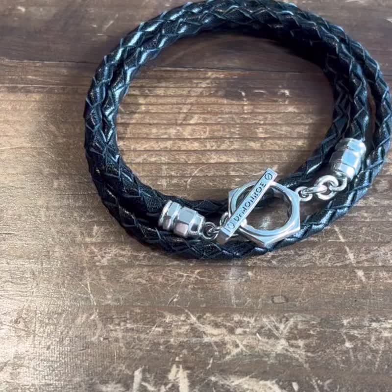 mens leather bracelet brack,sterling silver,cow leather,made in japan,RE17 - สร้อยข้อมือ - เงินแท้ สีเงิน