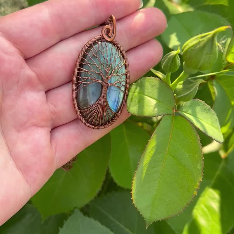 Natural Labradorite Necklace Semi-precious Stone Pendant  Wire Wrapped Jewelry - 項鍊 - 半寶石 多色