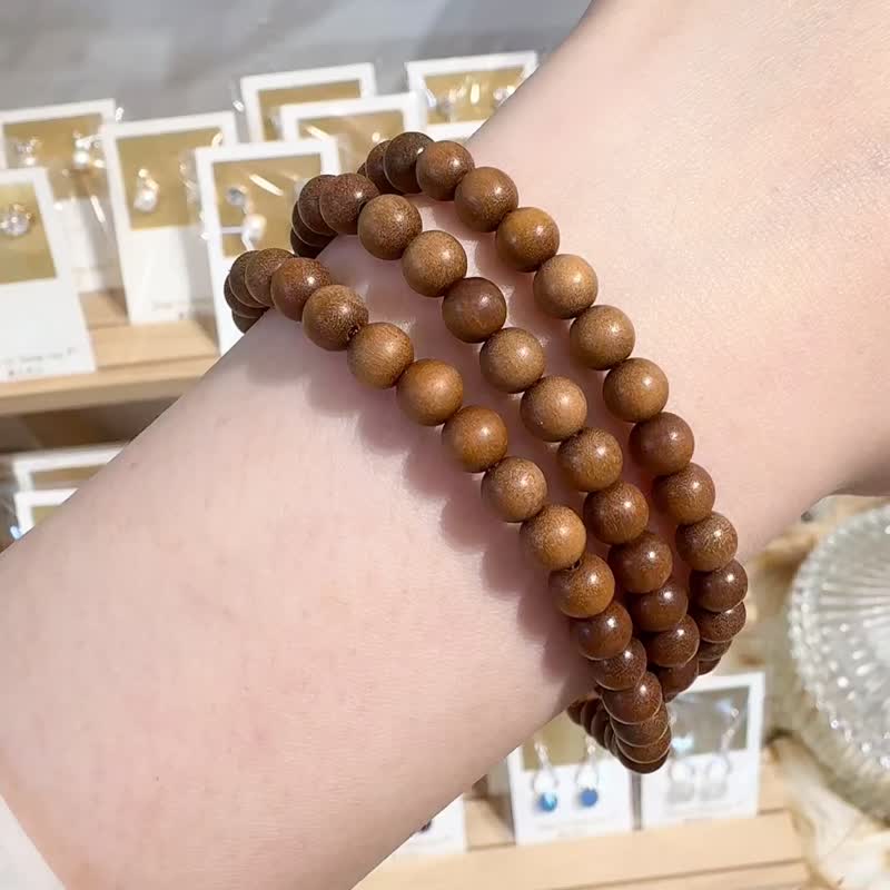 Indian material old sandalwood submersible 5mm 3 circles 108 rosary beads to ward off evil spirits, protect safety, eliminate disasters, eliminate evil spirits, eliminate evil spirits and gather wealth - สร้อยข้อมือ - วัสดุอื่นๆ สีนำ้ตาล