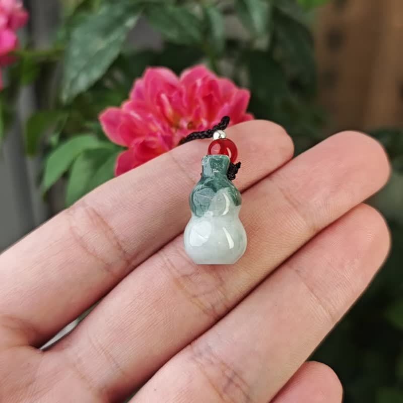 Natural Burmese Jadeite Pendant Necklace Product A - สร้อยคอ - เครื่องเพชรพลอย 