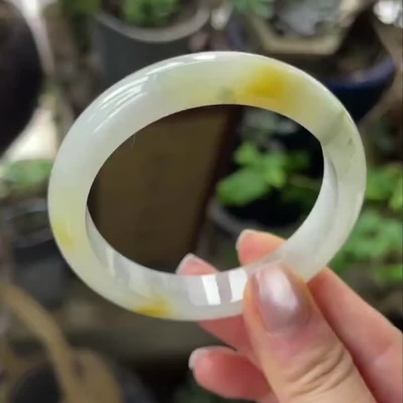 冰種翡翠天然翡翠玉鐲 A玉手鐲 玉鈪 • 糯冰種雛菊翡翠福鐲 - 手鍊/手環 - 玉石 黃色