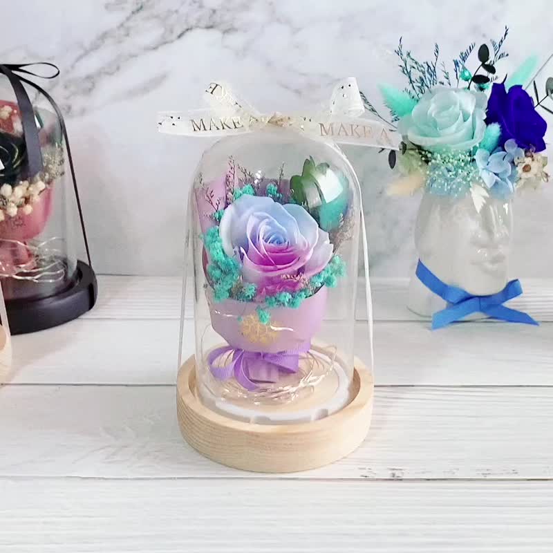 Preserved Bouquet Glass Shade Rose Bouquet Bouquet Night Light Glass Shade - ของวางตกแต่ง - พืช/ดอกไม้ สีแดง