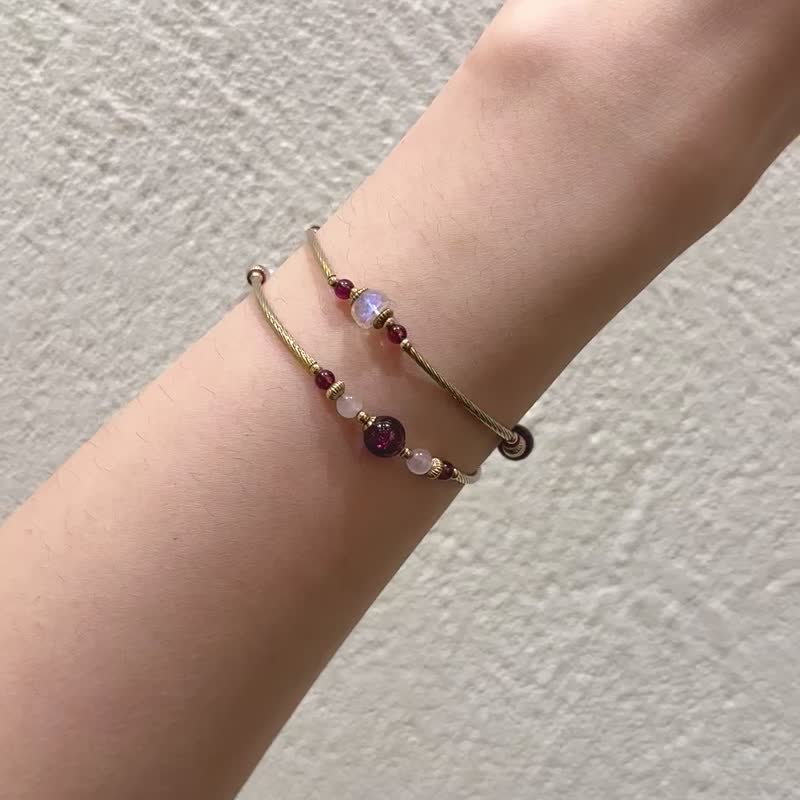 1117　ピーチムーンストーン×ローズクォーツ×ホワイトオニキス　天然石　お守り パープルガーネット、ローズクォーツ、ムーンストーン、14K