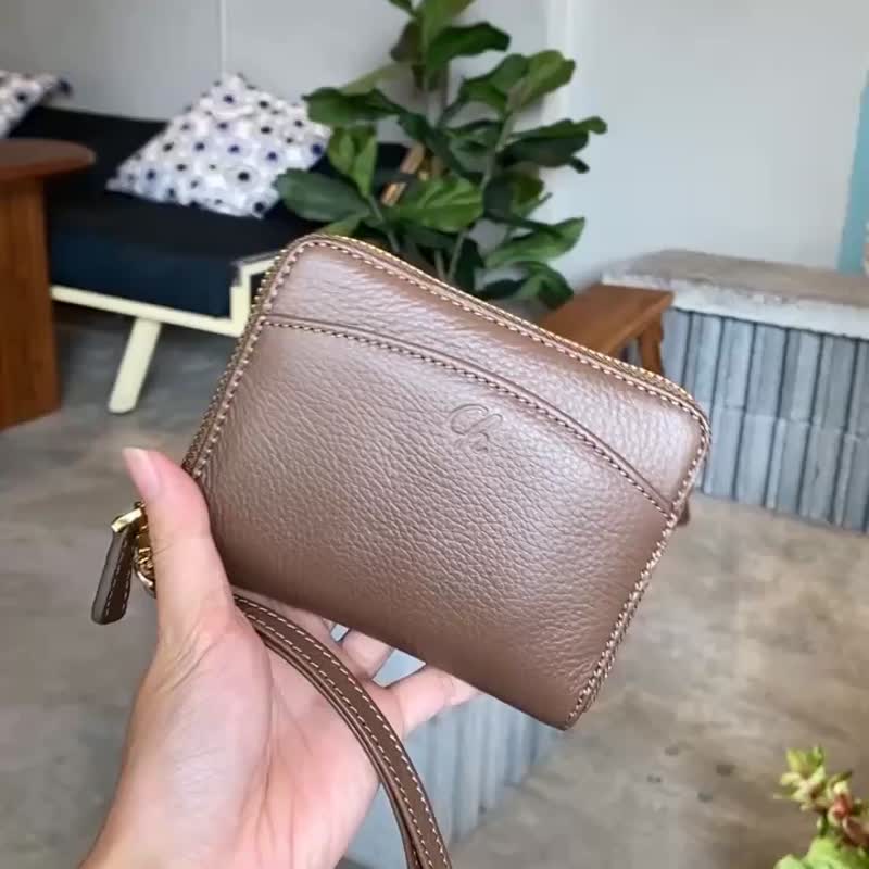 Charm (Cedar) : Medium Zip Wallet, Short wallet, Cow Leather, Brown-grey - 皮夾/長短夾/錢包 - 真皮 咖啡色
