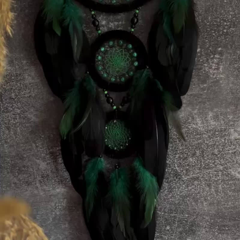 Large Traditional Green and Black Dream Catcher - Handmade Wall Hanging Decor - 壁貼/牆壁裝飾 - 繡線 綠色