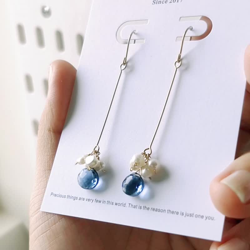 14KGF AAA London Blue Topaz & Pearl Earrings (Clip on) - ต่างหู - คริสตัล สีน้ำเงิน