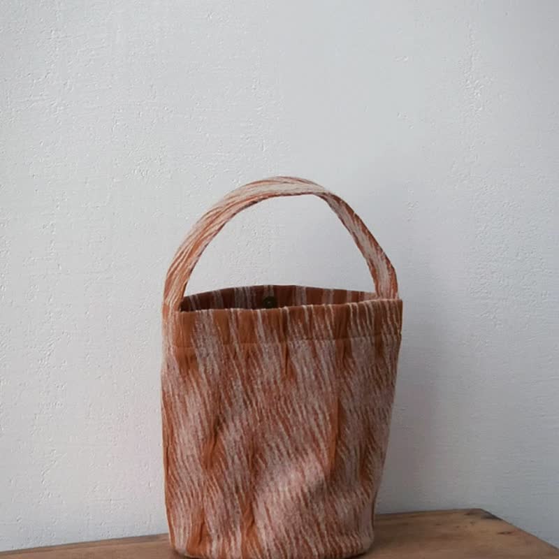 ペールムーン | 枯れ葉秋冬の毛皮のような質感のハンドバッグ バケツバッグ 日本製のリネンと麻のハンドバッグ マグネットバックル - トート・ハンドバッグ - ウール 