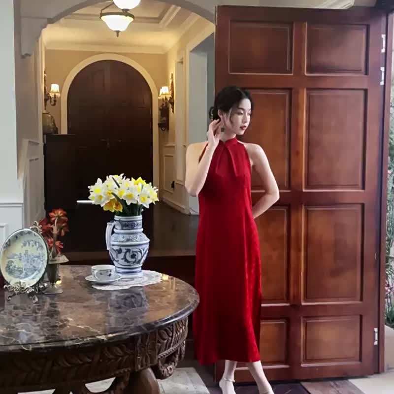 Wine Red Pingting Sleeveless Hanging Neck Cheongsam Retro Improved Chinese Bridal Toast Dress Dress Dress - Qipao - Polyester Red