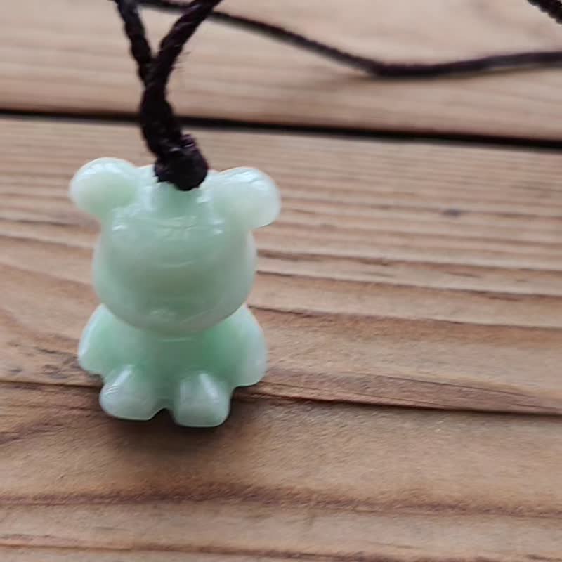 Pro-Cui Natural Jade Ice Fruit Green Cute Sitting Bear Adjustable Minimalist Rope Chain - สร้อยคอ - หยก สีเขียว