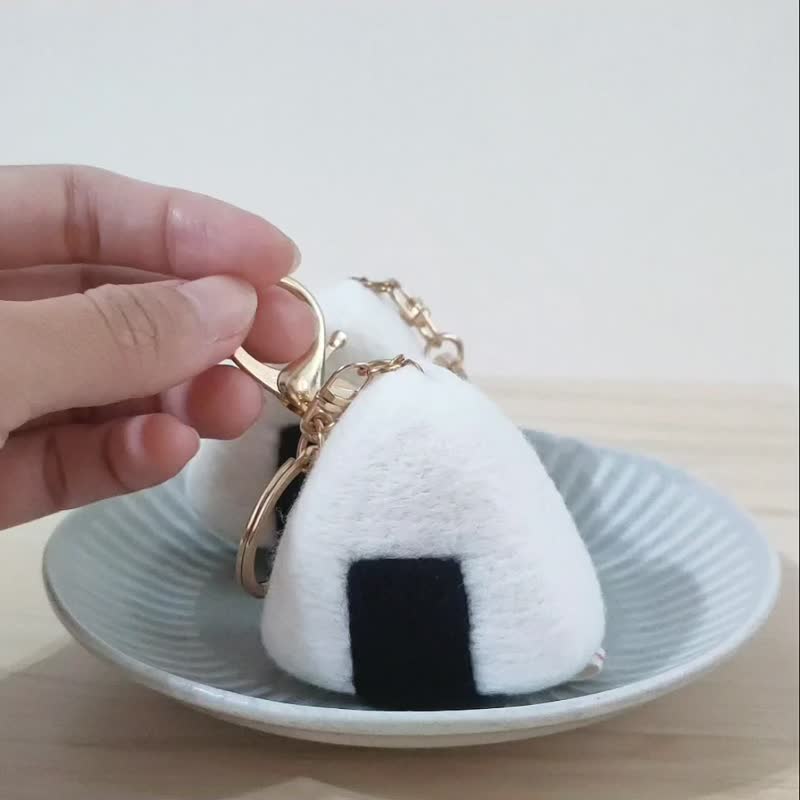 [Styling Easy Card] Japanese-style rice ball wool felt keychain - Keychains - Wool White