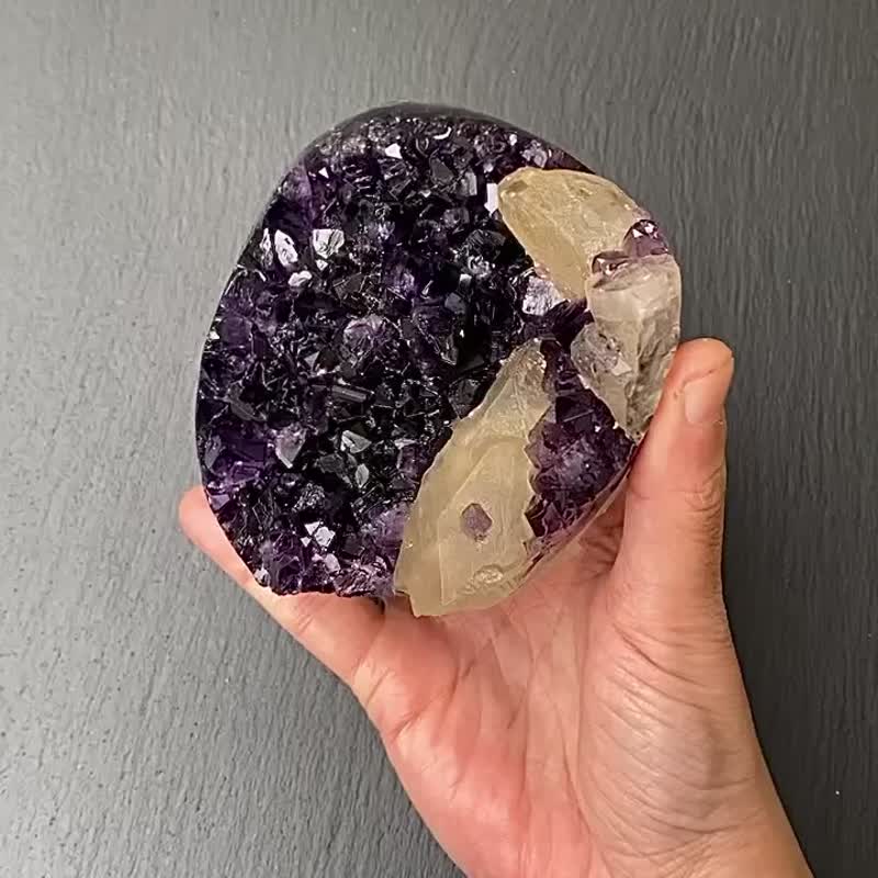招財開運-天然原礦異象頂級招財聚財手帝王紫 紫晶鎮共生方解石 - 擺飾/家飾品 - 水晶 多色