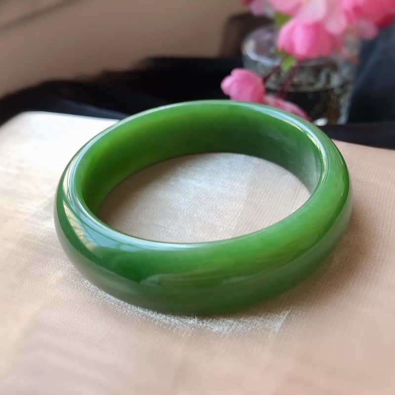 天然和田碧玉冰底玉鐲滿色菠菜綠稀有加寬版色辣無裂 - 吊飾/掛飾 - 玉石 