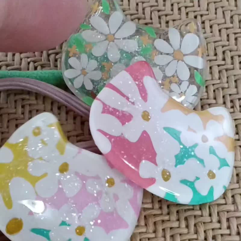 手作貓咪造型髮扣 l 熱縮片 x UV膠 l 療癒系小飾品 - 髮夾/髮圈 - 樹脂 白色