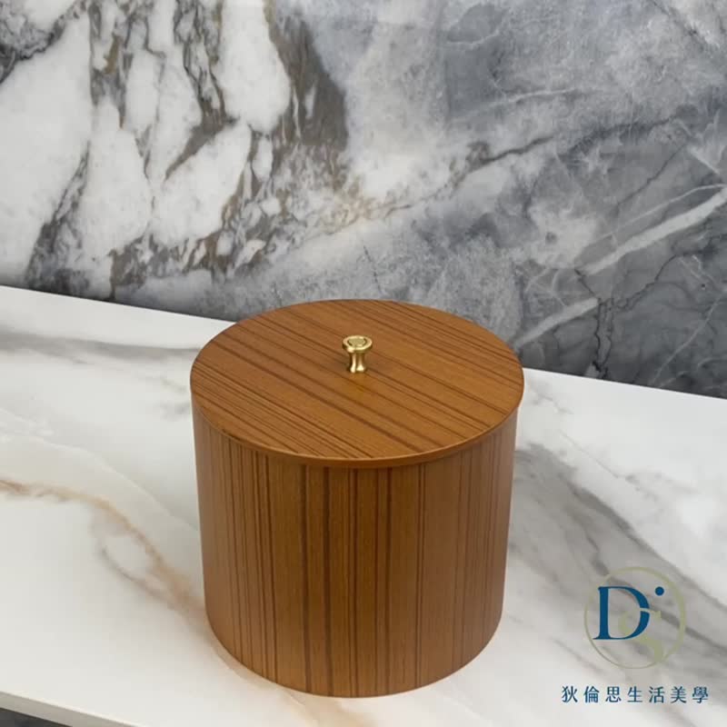 On the solid wood teak wood table, use a desktop trash can with a small handle with a lid and a simple flip cover 3L - Trash Cans - Wood Gold