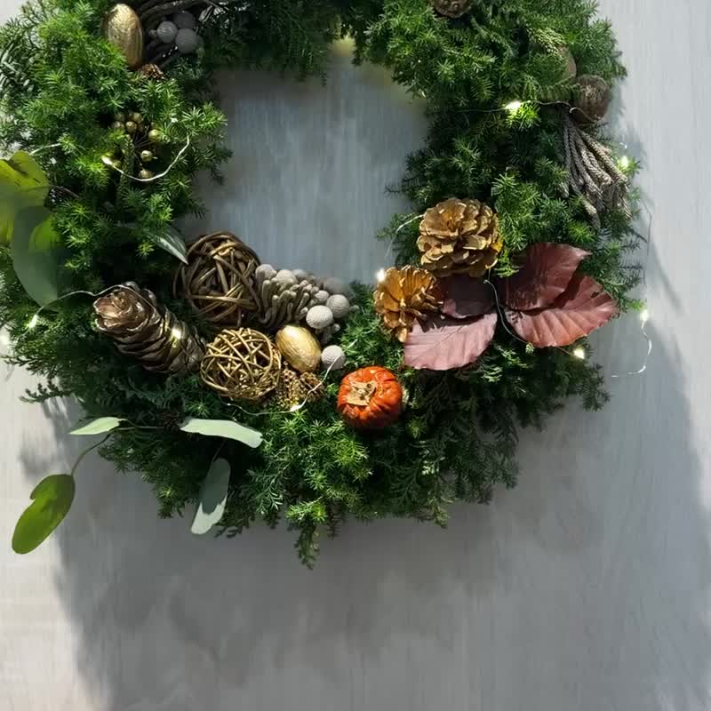 Fresh cedar Christmas wreath finished approximately 35cm in diameter - Dried Flowers & Bouquets - Plants & Flowers Green