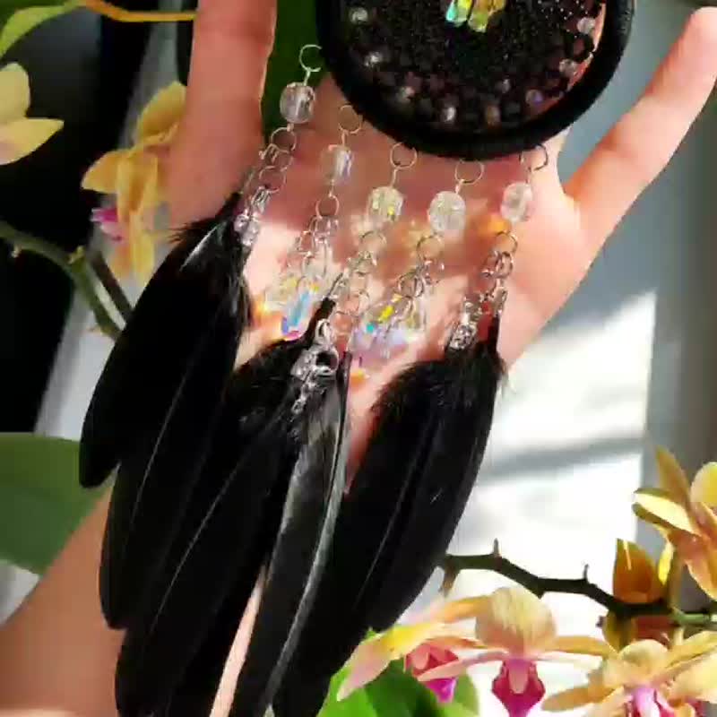 Black Dream Catcher with Crystal Star | Suncatcher - 壁貼/牆壁裝飾 - 繡線 黑色
