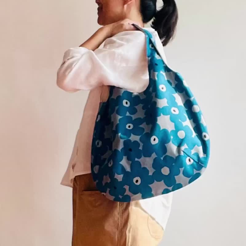 Nordic poppy flower pill shoulder bag. Morandi colors. Double inner pockets - Messenger Bags & Sling Bags - Cotton & Hemp Blue