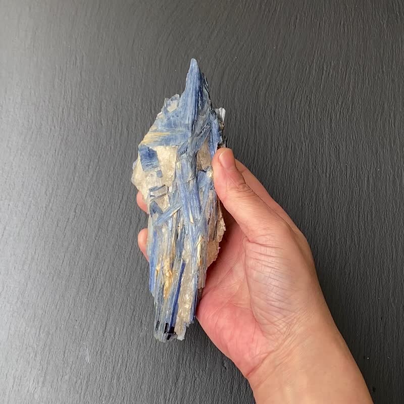 手串充電站-原礦藍晶石共生白水晶 雲母 消磁手鍊養水晶 風水擺件 - 擺飾/家飾品 - 水晶 多色