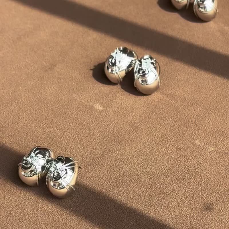 蛋 耳環 925銀耳釘 簡約 - 耳環/耳夾/耳骨夾 - 銅/黃銅 銀色