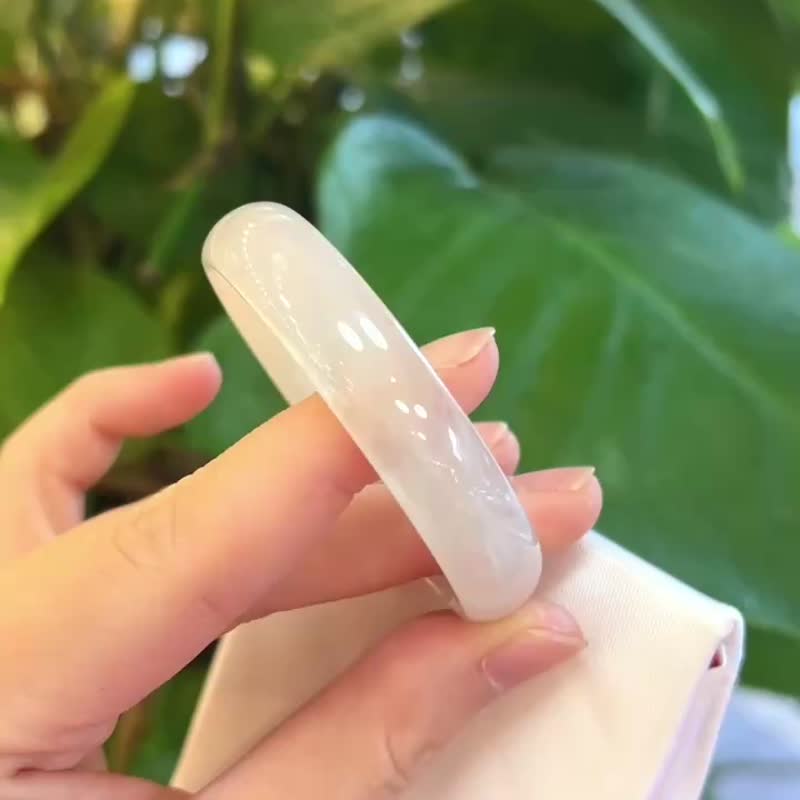 冰種 天然翡翠 緬甸 A玉 玉鐲 • 冰玻種白月光翡翠貴妃鐲 - 手鍊/手環 - 石頭 白色