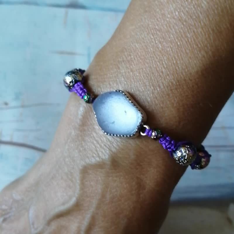 Purple Sea glass bracelet.Lavender beach bracelet for mom.Birthday gift for her - 手鍊/手環 - 玻璃 紫色